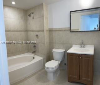 DA VINCI ON DOUGLAS CONDO - Residential Lease