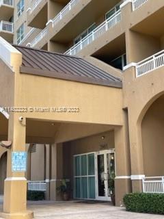 DA VINCI ON DOUGLAS CONDO - Residential Lease