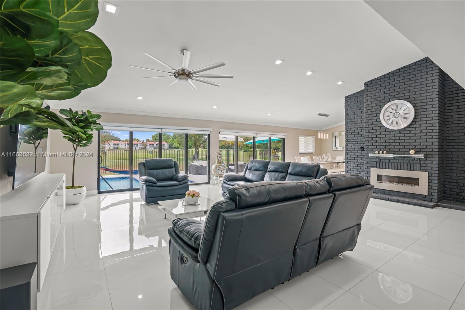 WOODMONT TRACT 69 - Residential