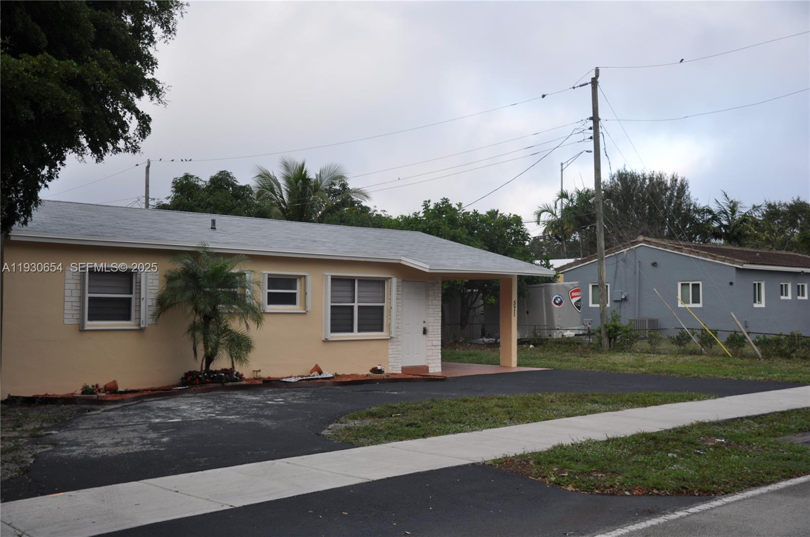 COLLIER ESTATES 1ST ADD - Residential
