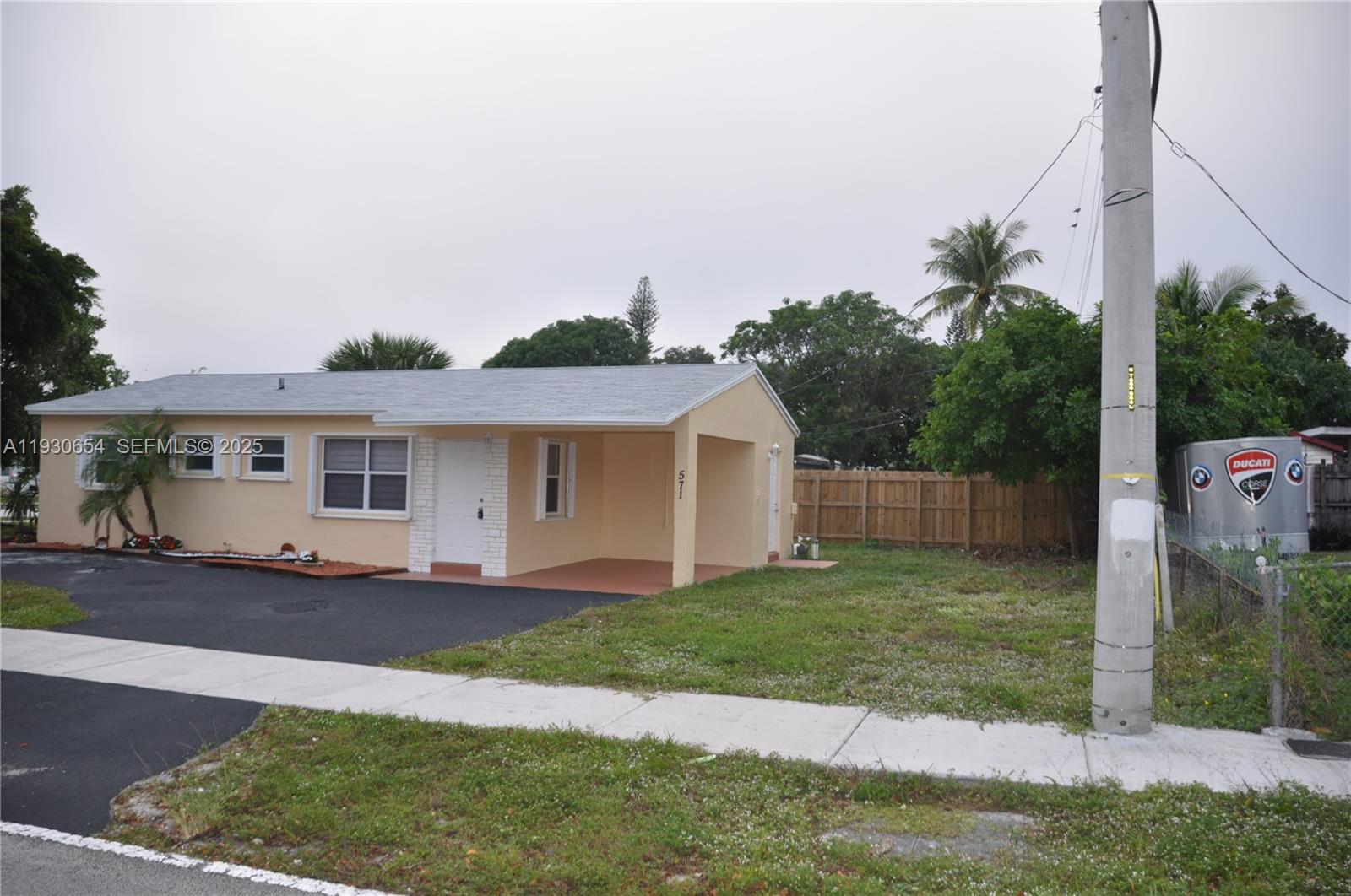 COLLIER ESTATES 1ST ADD - Residential