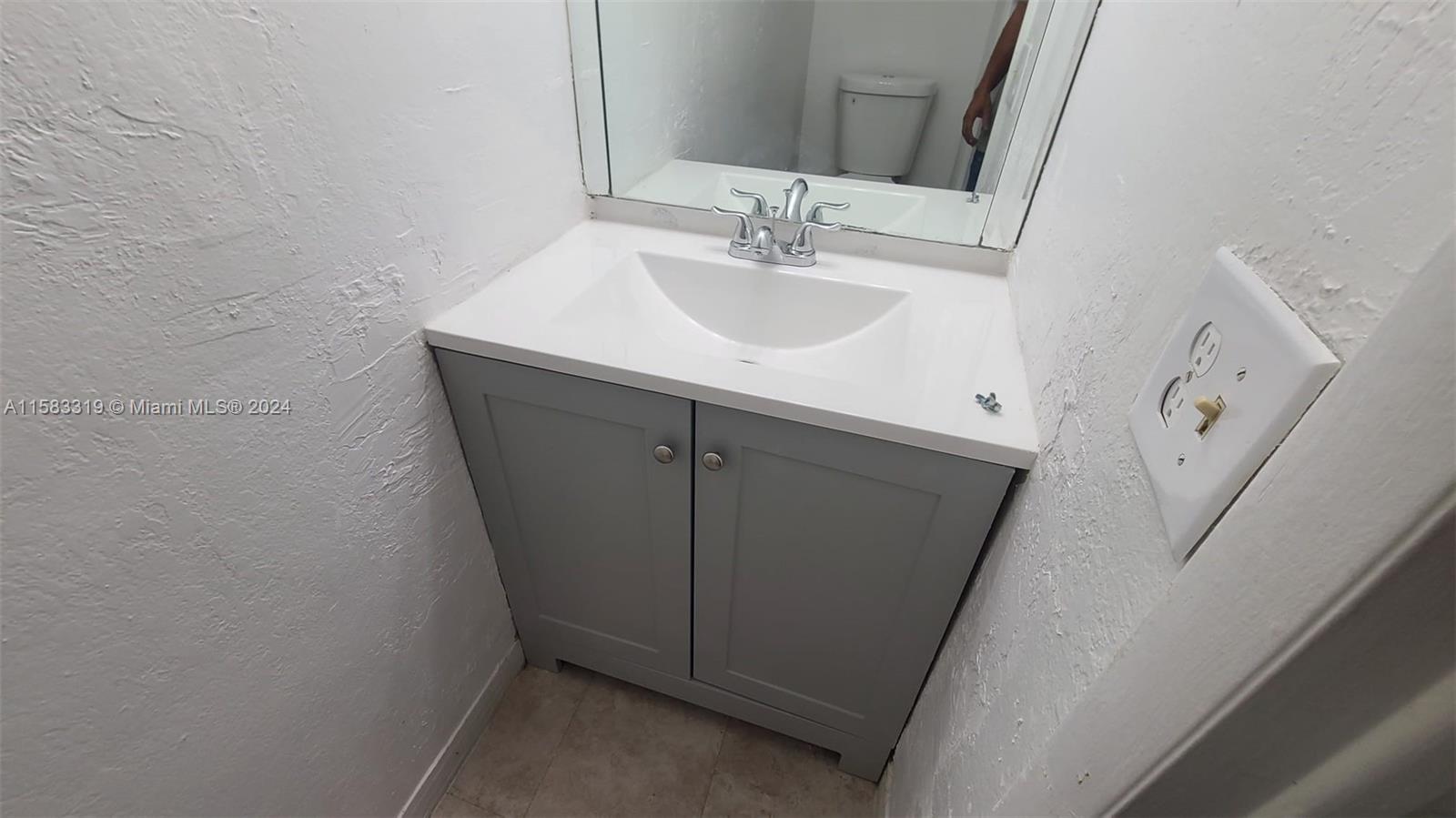 VILLA CATALINA CONDO - Residential Lease