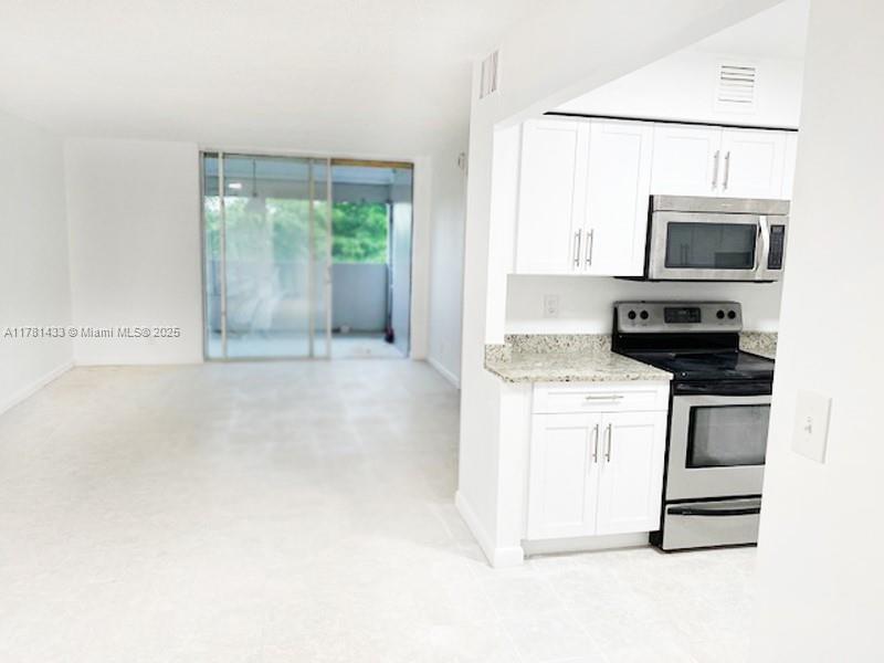 NEWPORT AT LAUDERHILL CON - Residential Lease