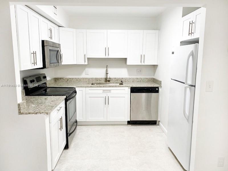 NEWPORT AT LAUDERHILL CON - Residential Lease