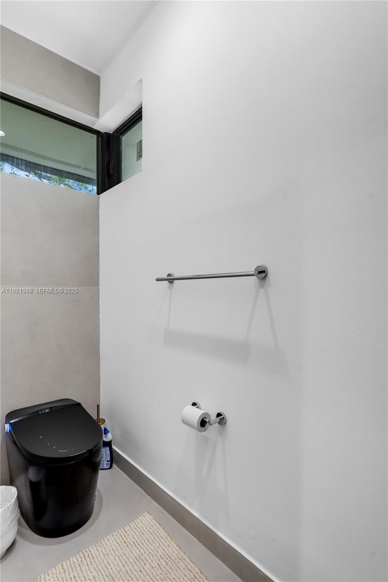 BUCCANEER PT (LARGO SOUND - Residential