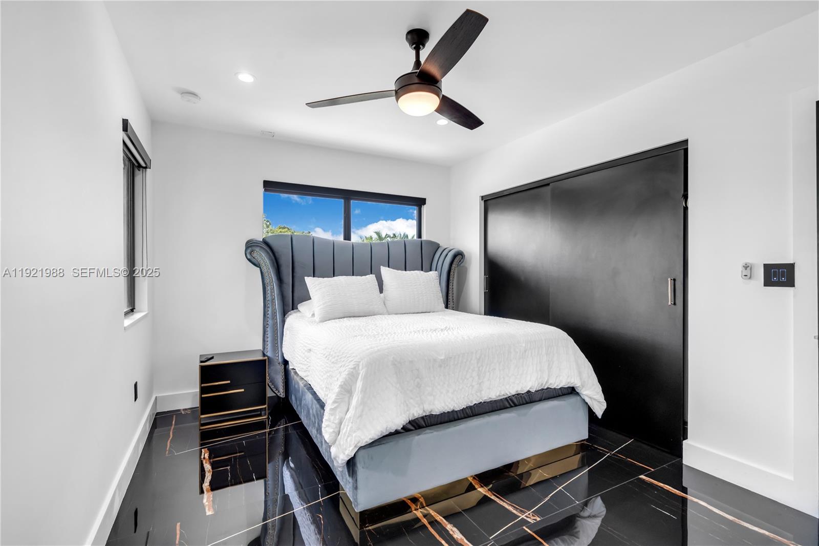 BUCCANEER PT (LARGO SOUND - Residential