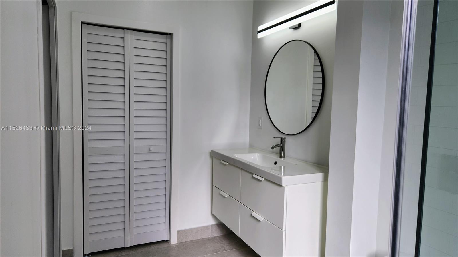 ROSEMOUNT - Residential Lease