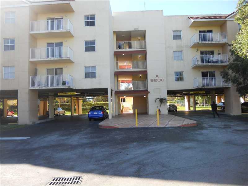 Spacious and bright 2br/2Ba condo with brand new hardwood floors in private gated community, with pool, gym, tennis & basketball courts and Lake.