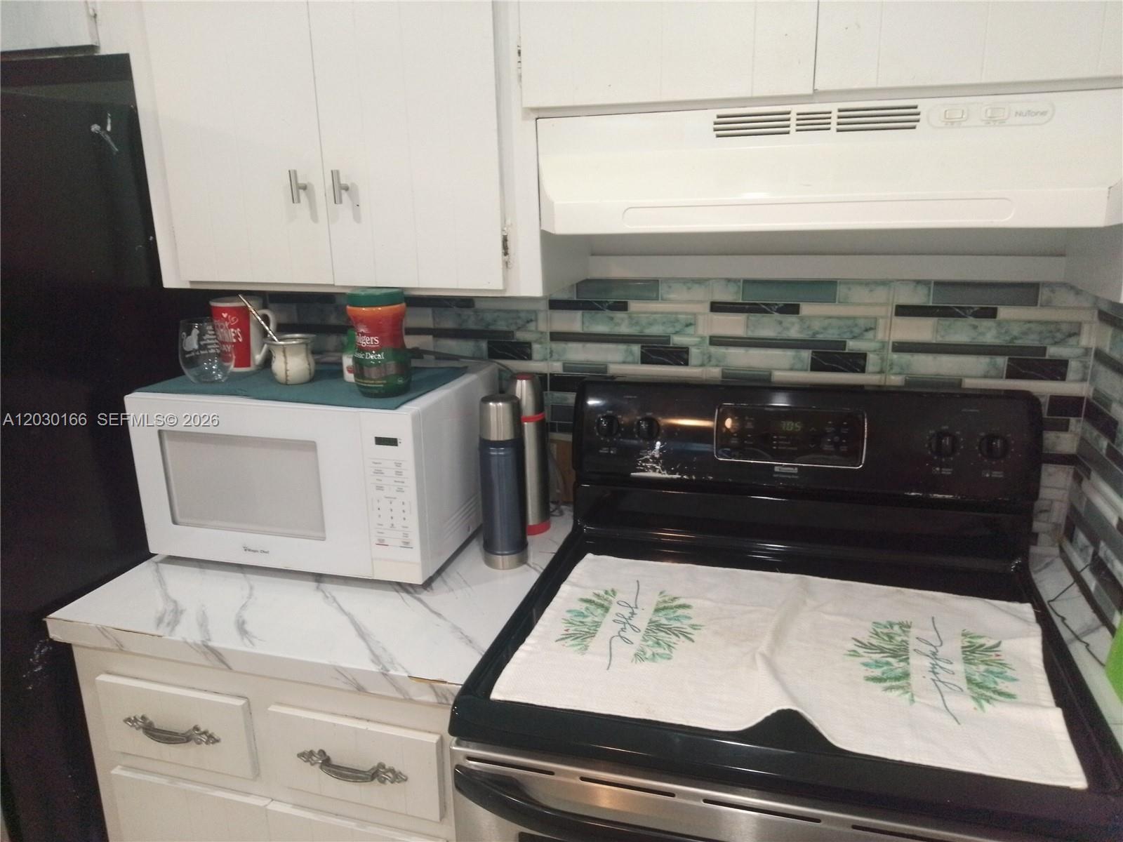 LA CASTELLANA CONDO - Residential Lease