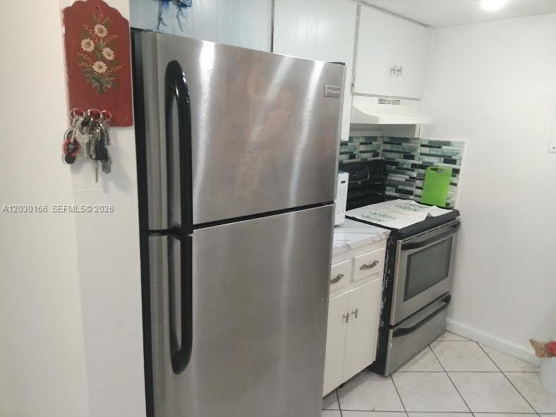 LA CASTELLANA CONDO - Residential Lease