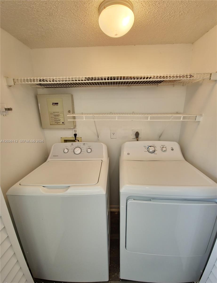 KEYS GATE CONDO NO ONE - Residential