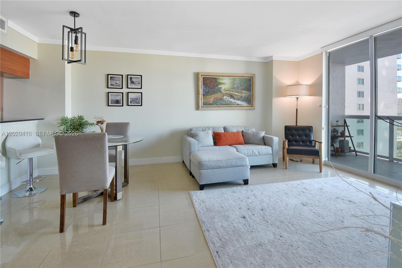 1800 CLUB CONDO - Residential Lease