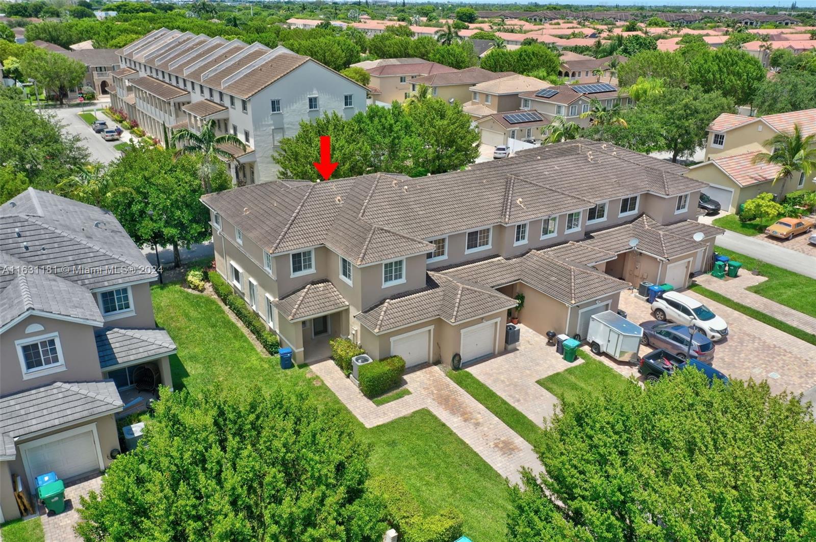 MANDARIN LAKES - Residential