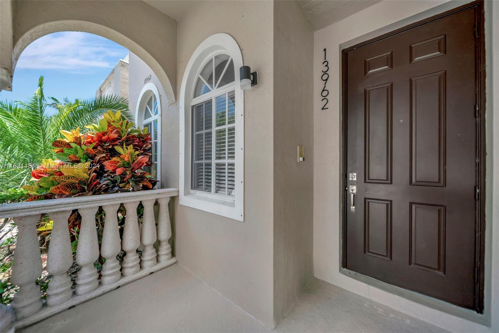 MANDARIN LAKES - Residential
