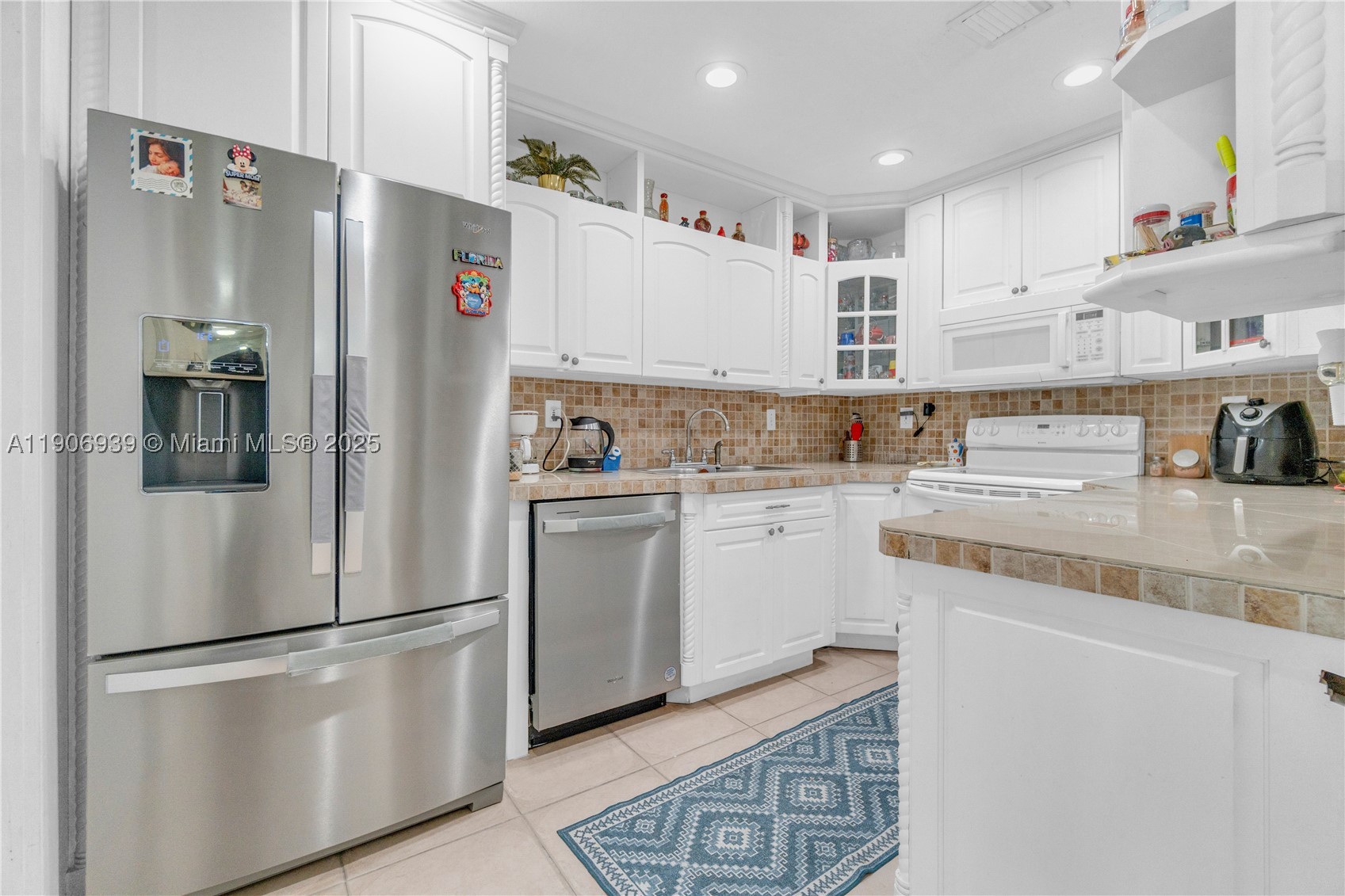 TARACOMA TOWNHOMES CONDO - Residential