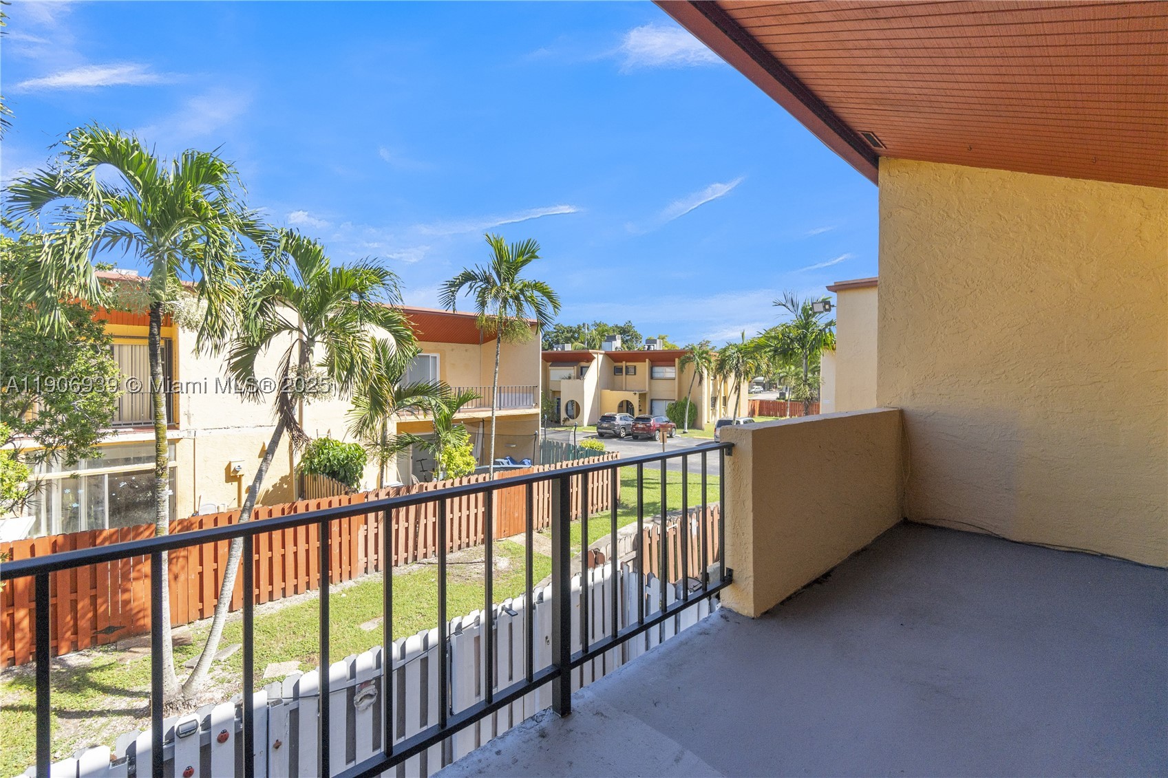 TARACOMA TOWNHOMES CONDO - Residential