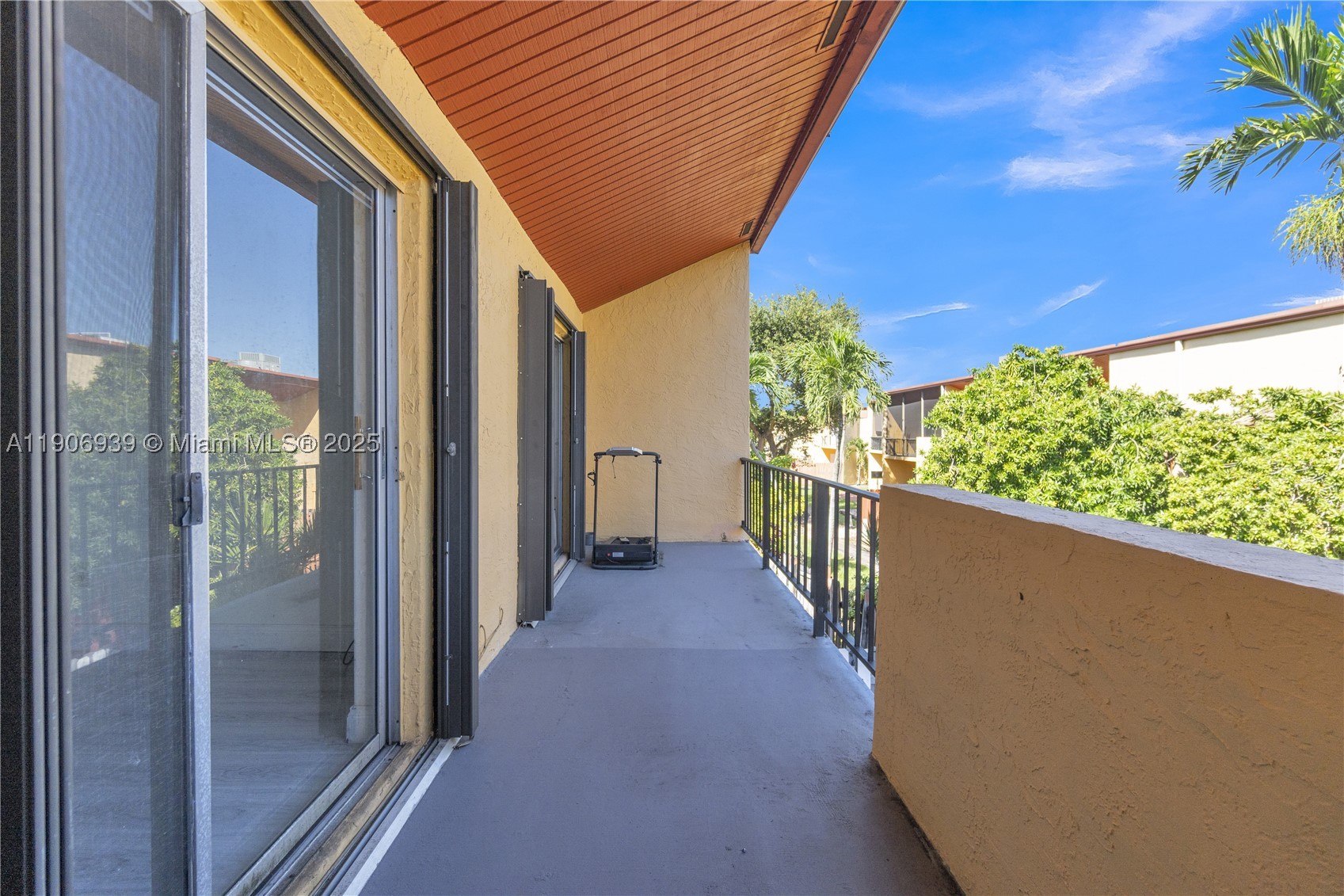 TARACOMA TOWNHOMES CONDO - Residential