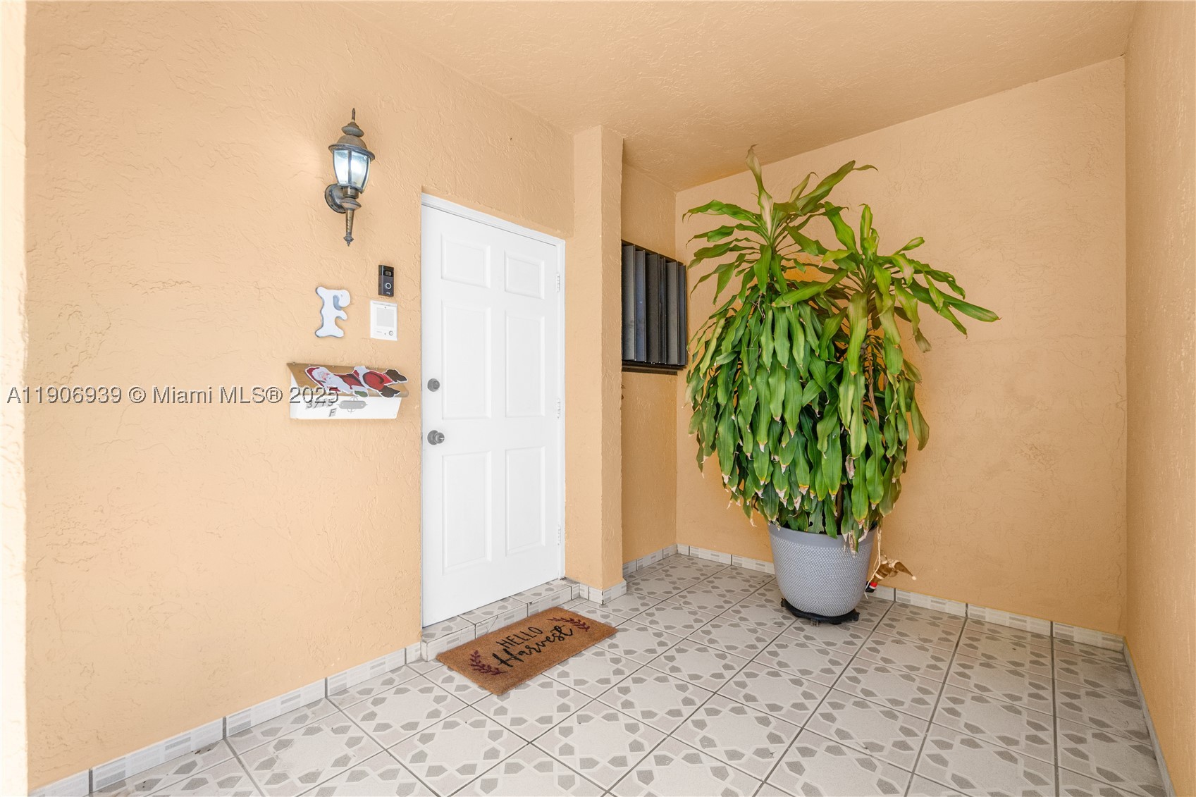 TARACOMA TOWNHOMES CONDO - Residential