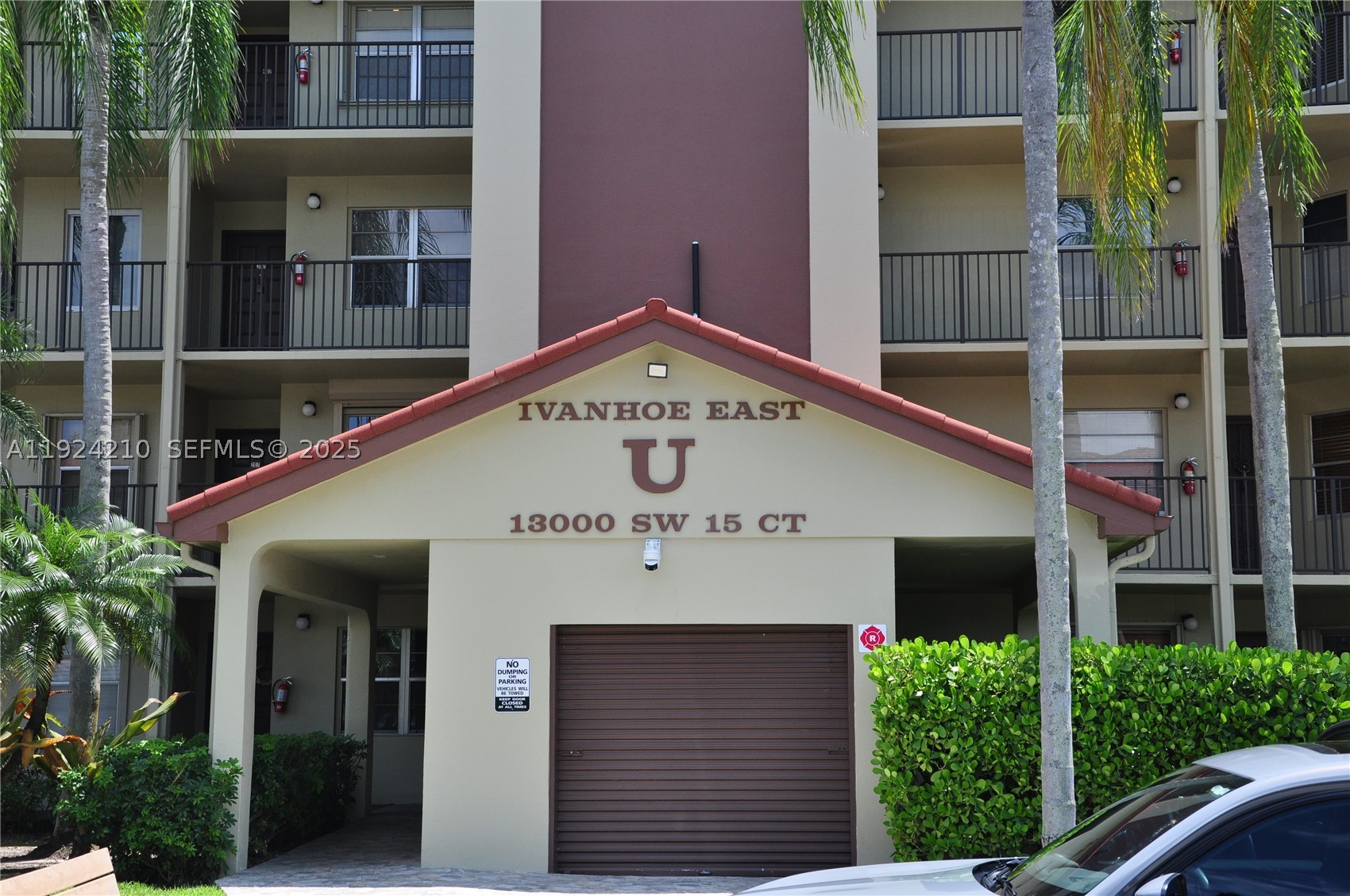 IVANHOE EAST AT CENTURY V - Residential