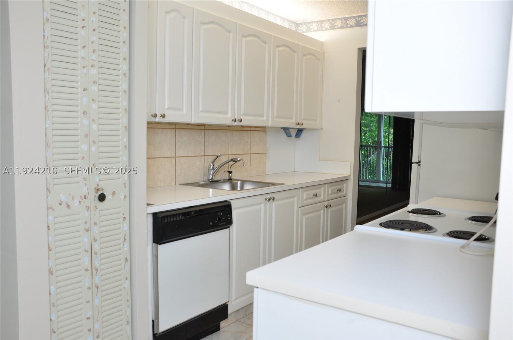 IVANHOE EAST AT CENTURY V - Residential