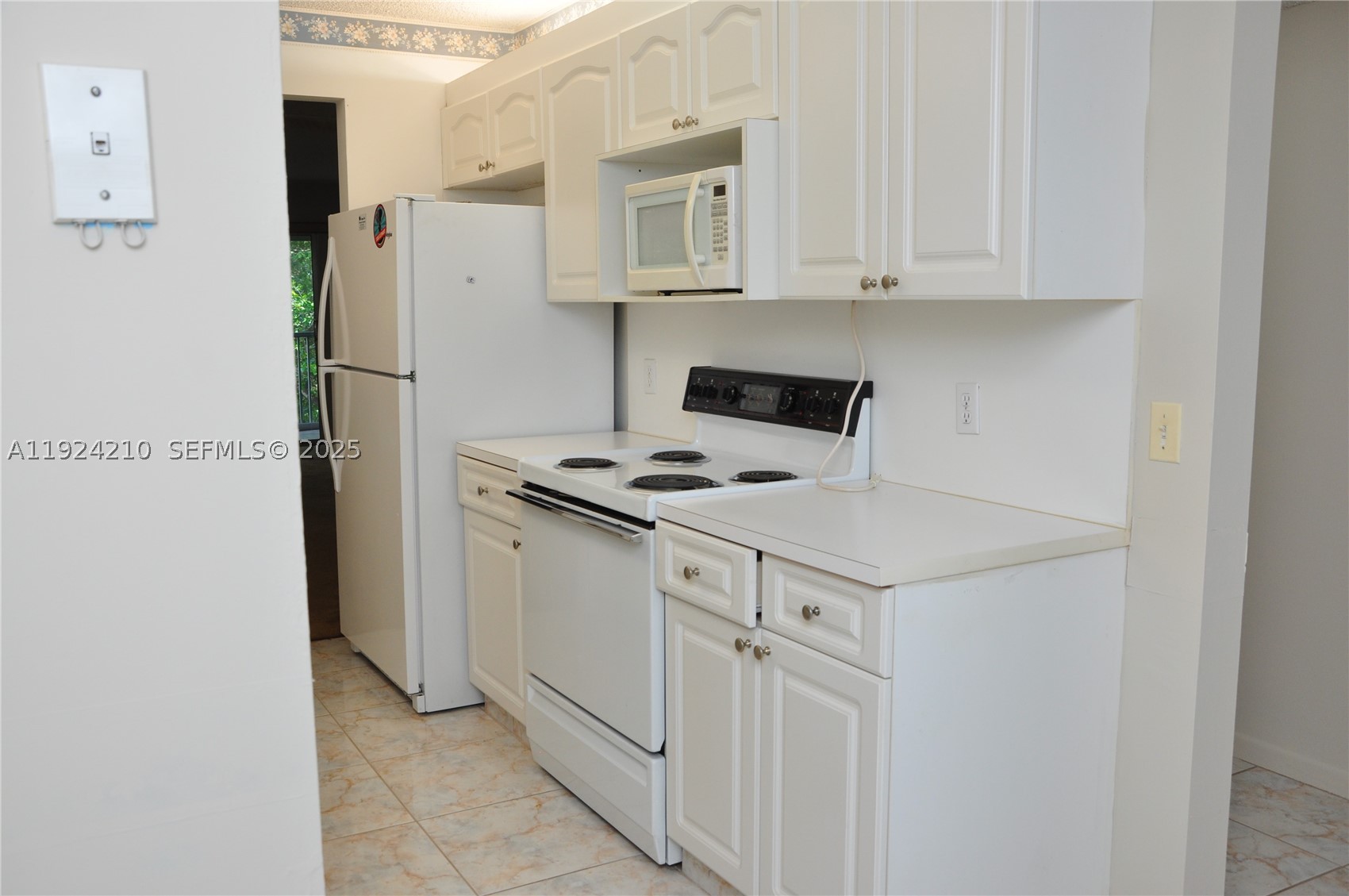 IVANHOE EAST AT CENTURY V - Residential
