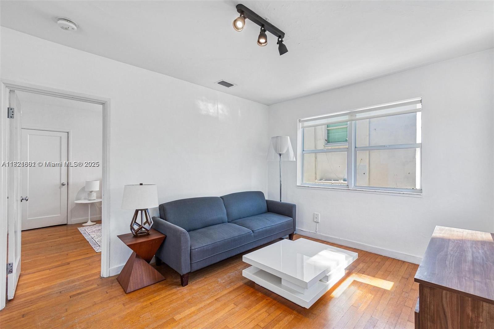 KIM AIMEE CONDO - Residential Lease