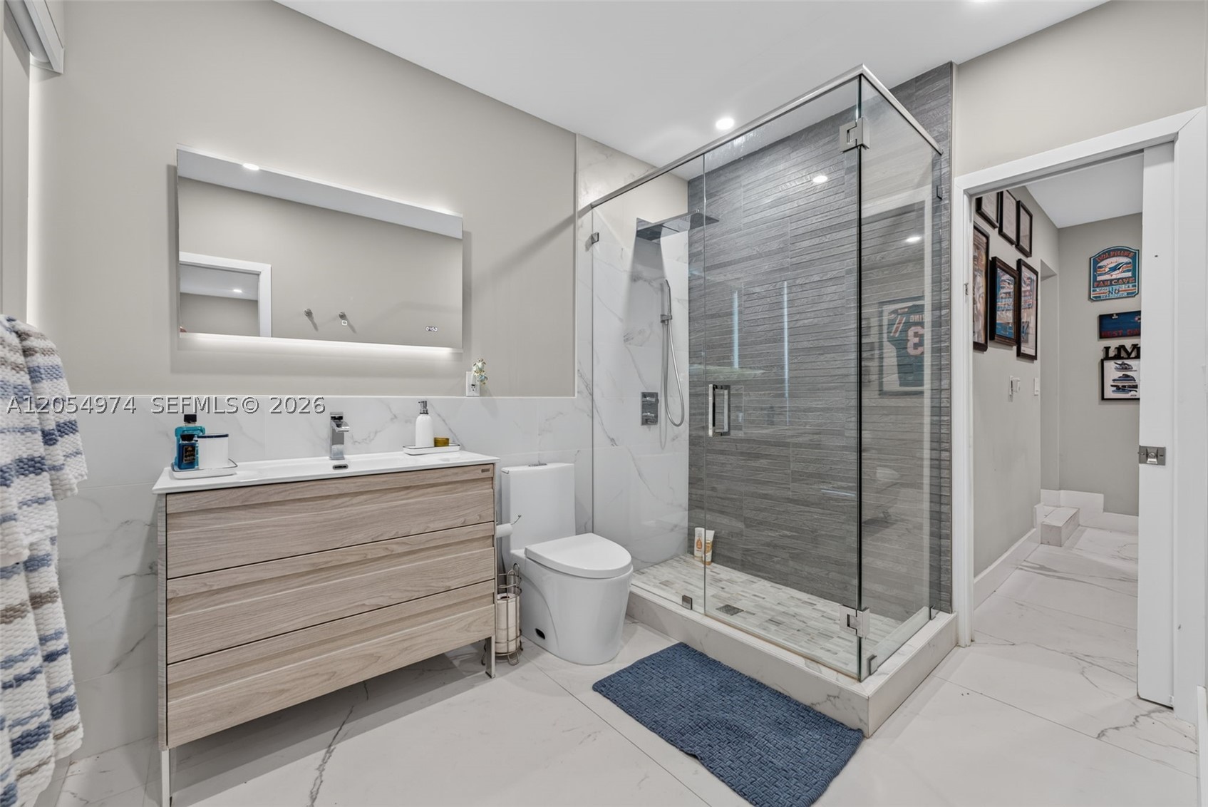 LAKESHORE SEC ONE - Residential