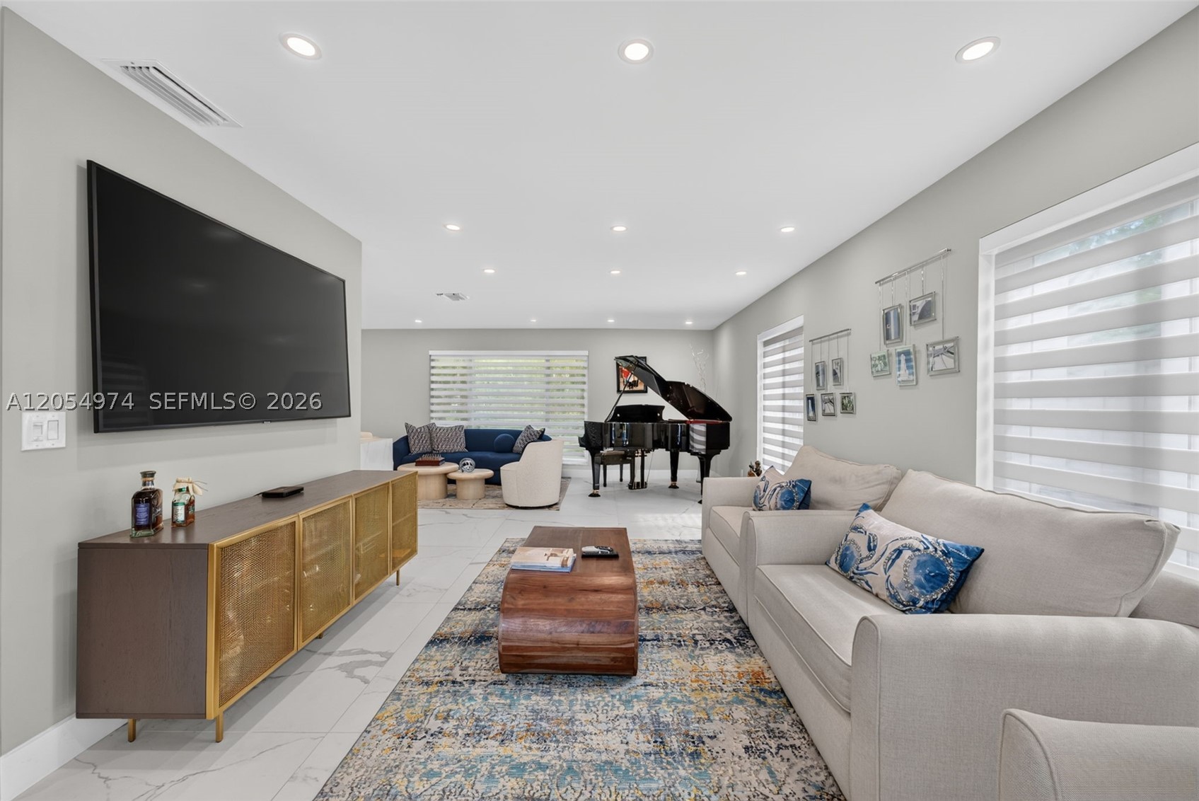 LAKESHORE SEC ONE - Residential