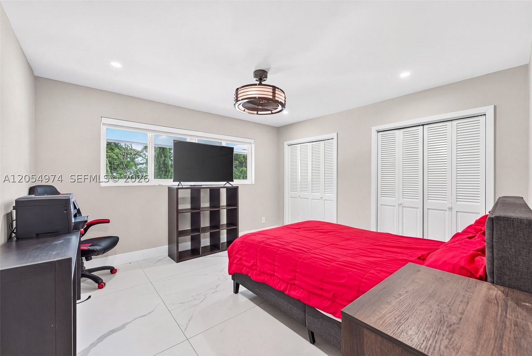 LAKESHORE SEC ONE - Residential