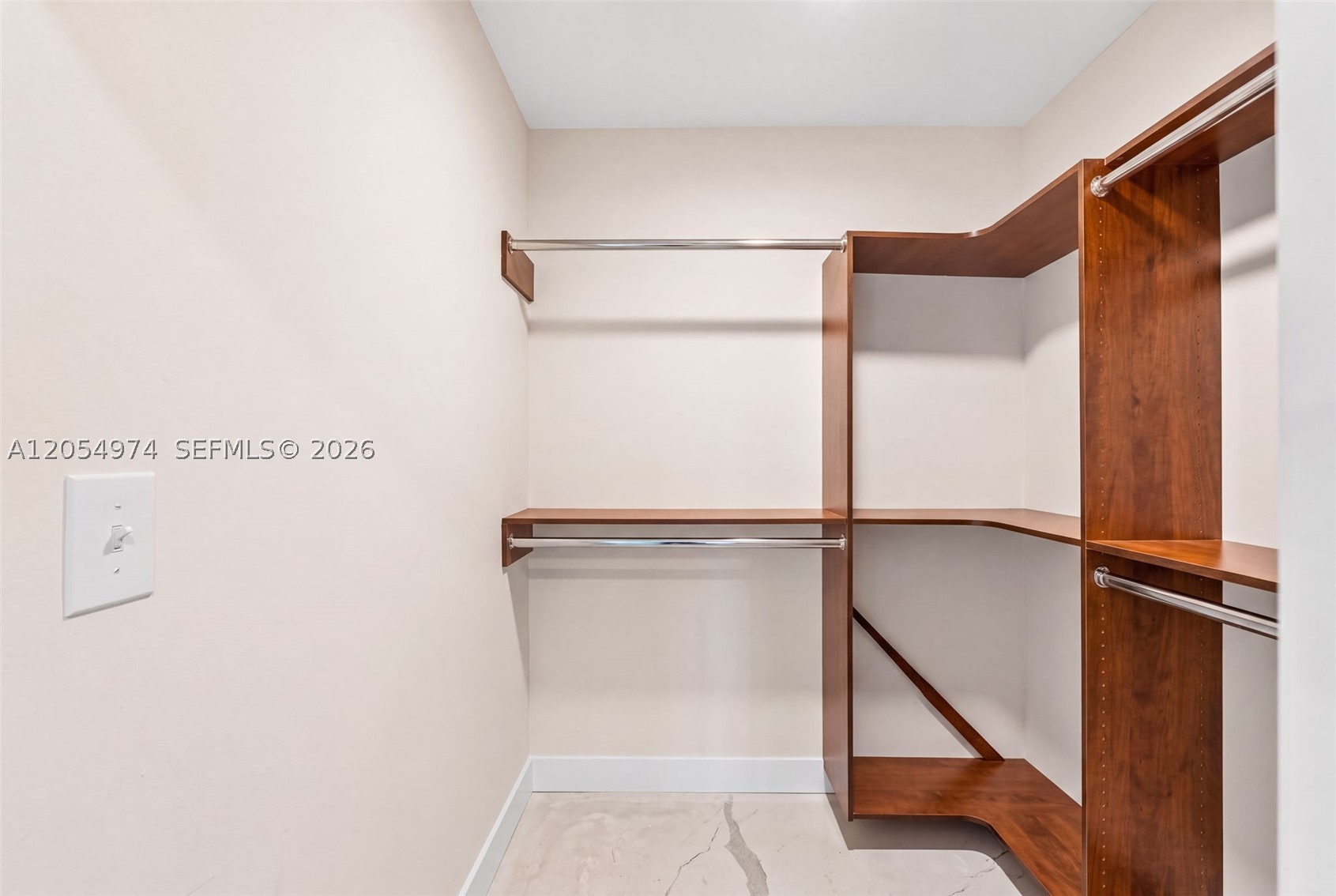 LAKESHORE SEC ONE - Residential