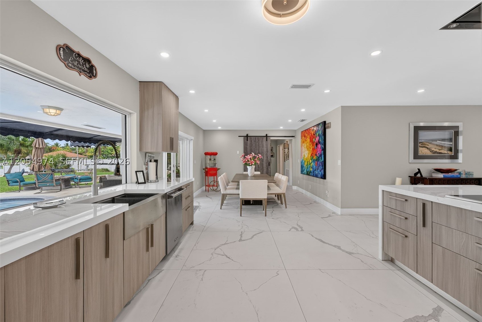 LAKESHORE SEC ONE - Residential