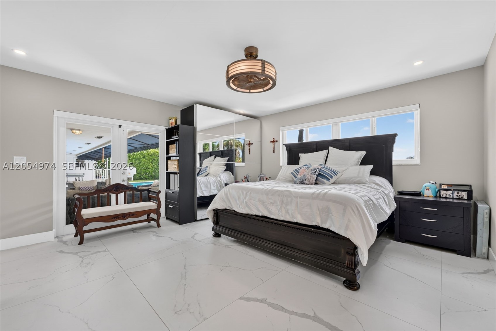 LAKESHORE SEC ONE - Residential