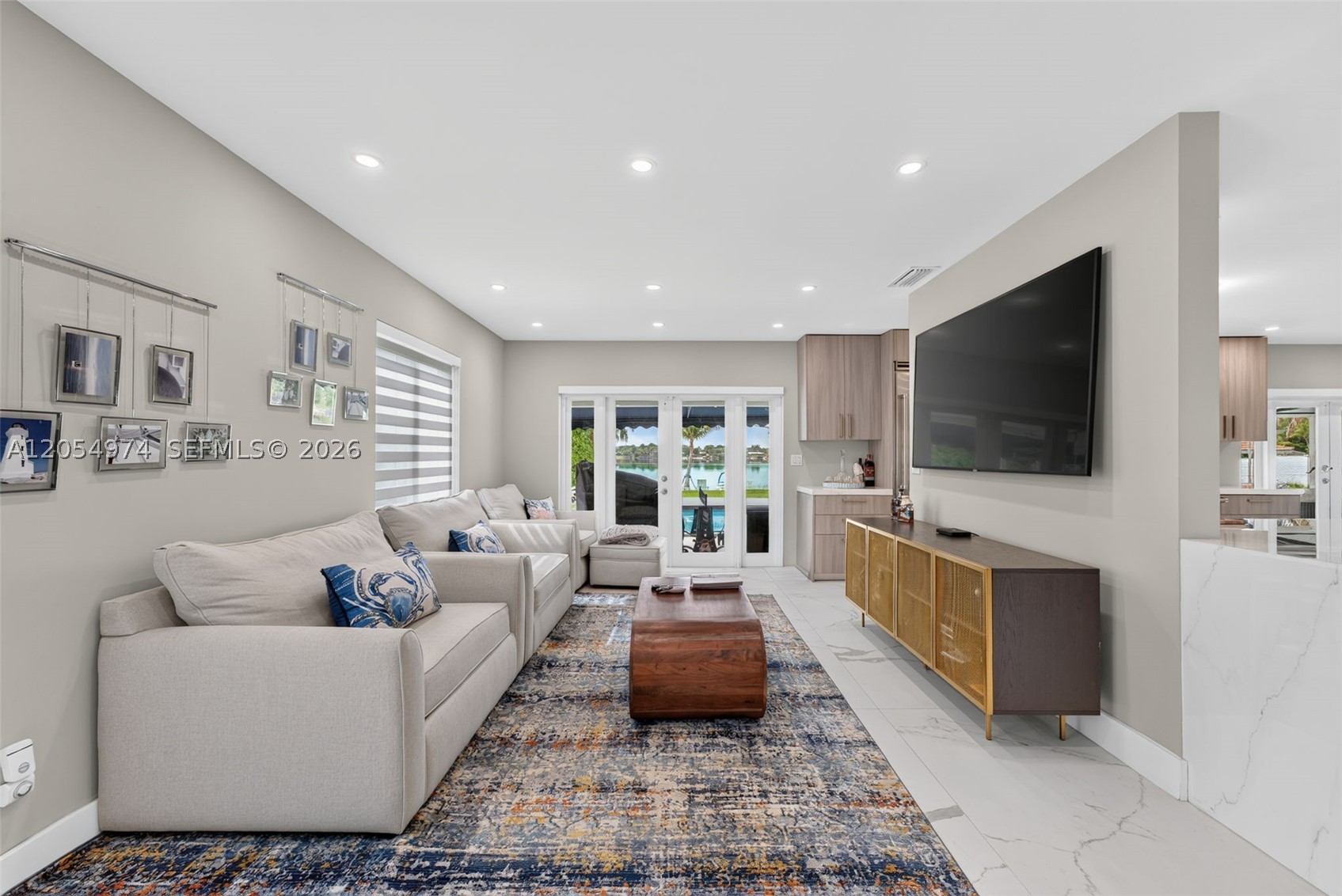 LAKESHORE SEC ONE - Residential