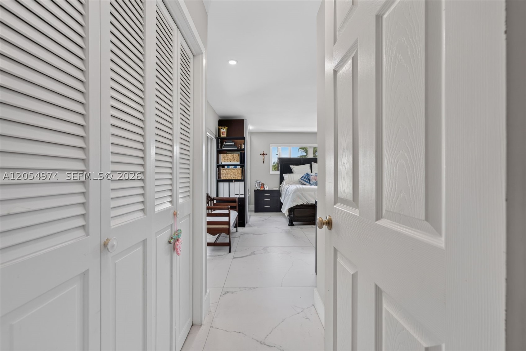 LAKESHORE SEC ONE - Residential