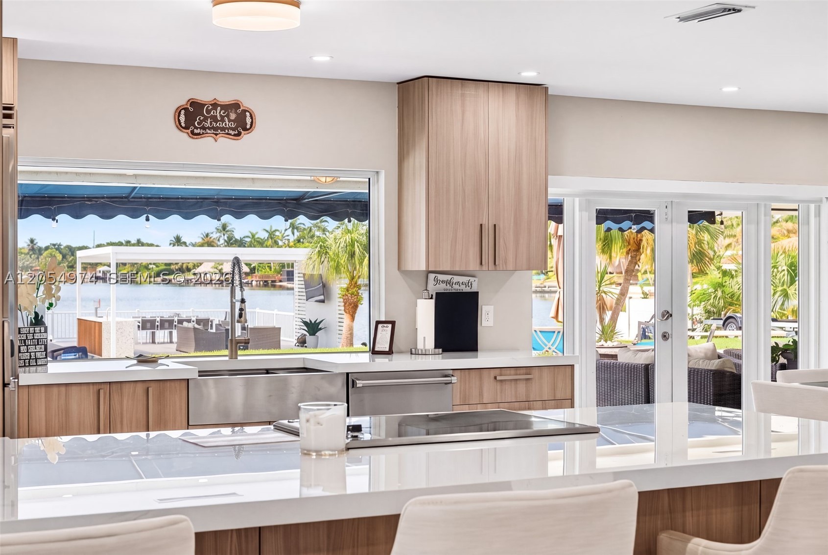 LAKESHORE SEC ONE - Residential