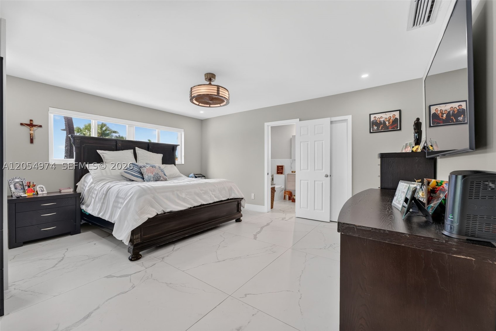 LAKESHORE SEC ONE - Residential