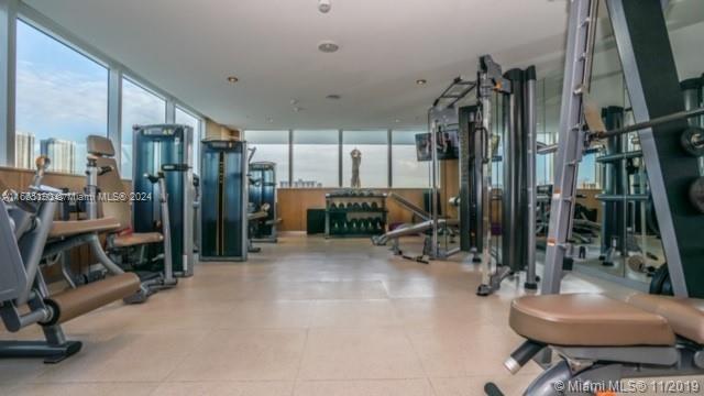 400 SUNNY ISLES CONDO EAS - Residential Lease