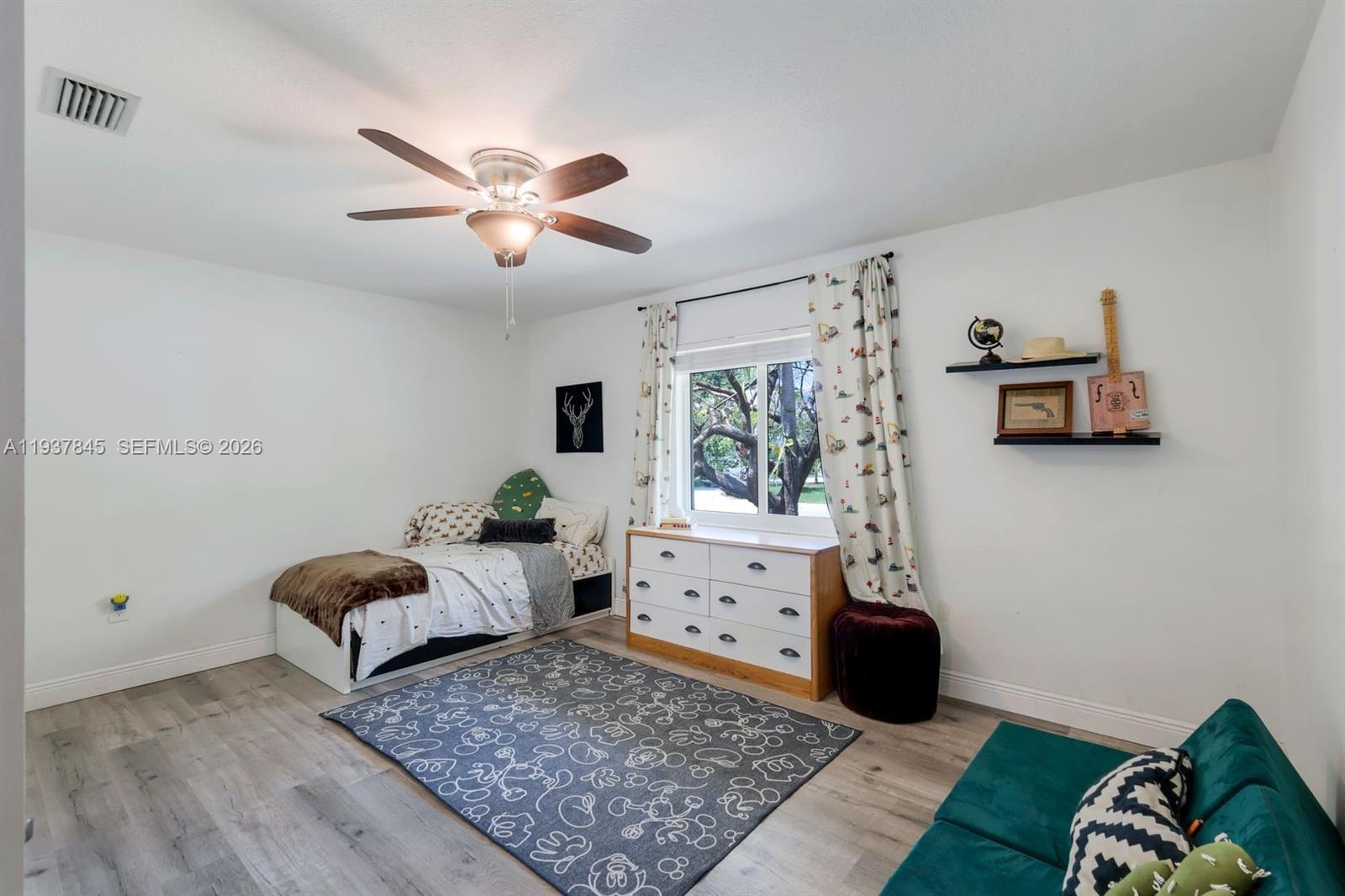 TURNER OAKS HILL ESTATES - Residential