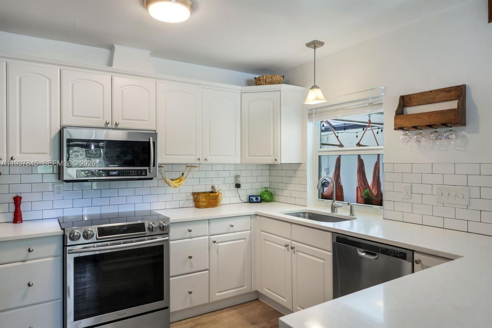 TURNER OAKS HILL ESTATES - Residential