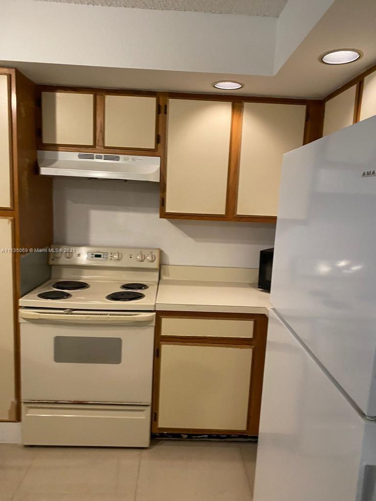 CORAL KEY CONDO - Residential