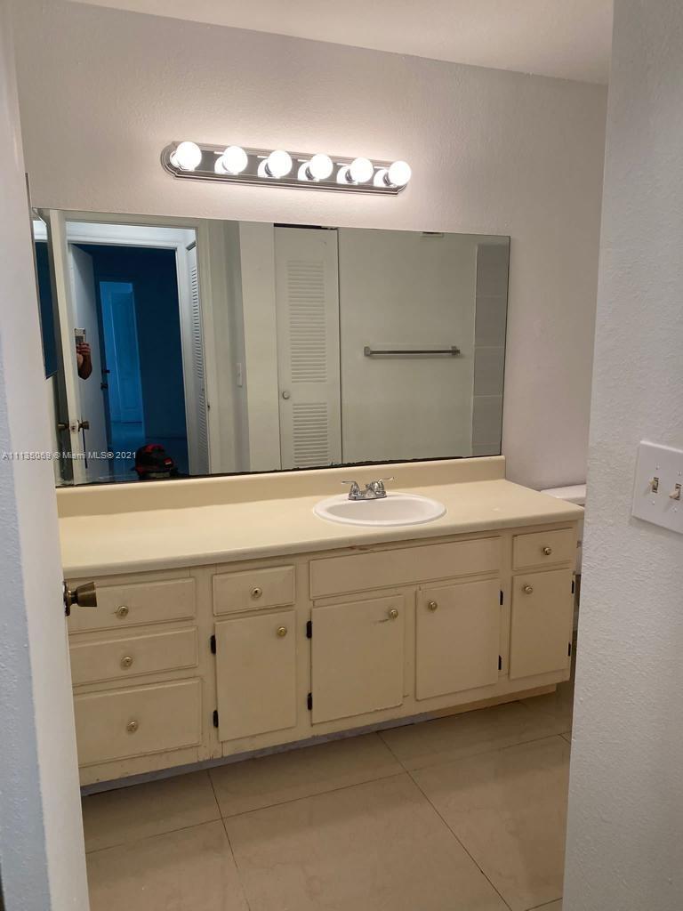 CORAL KEY CONDO - Residential