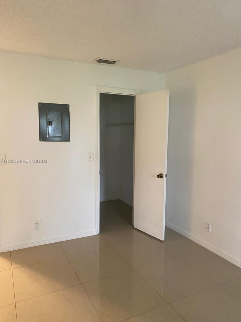 CORAL KEY CONDO - Residential
