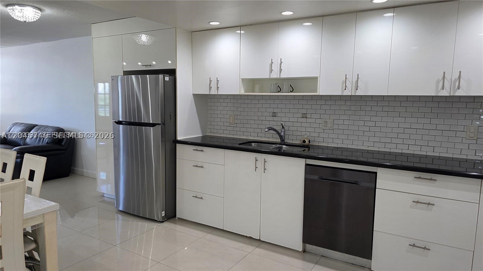 BUCKLEY TOWERS CONDO - EA - Residential
