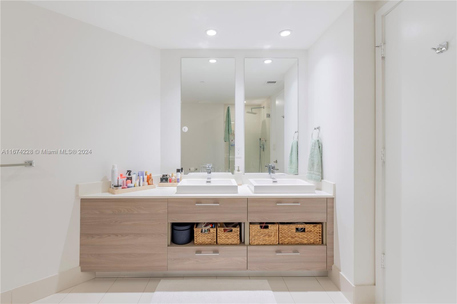 1300 S MIAMI AVENUE CONDO - Residential