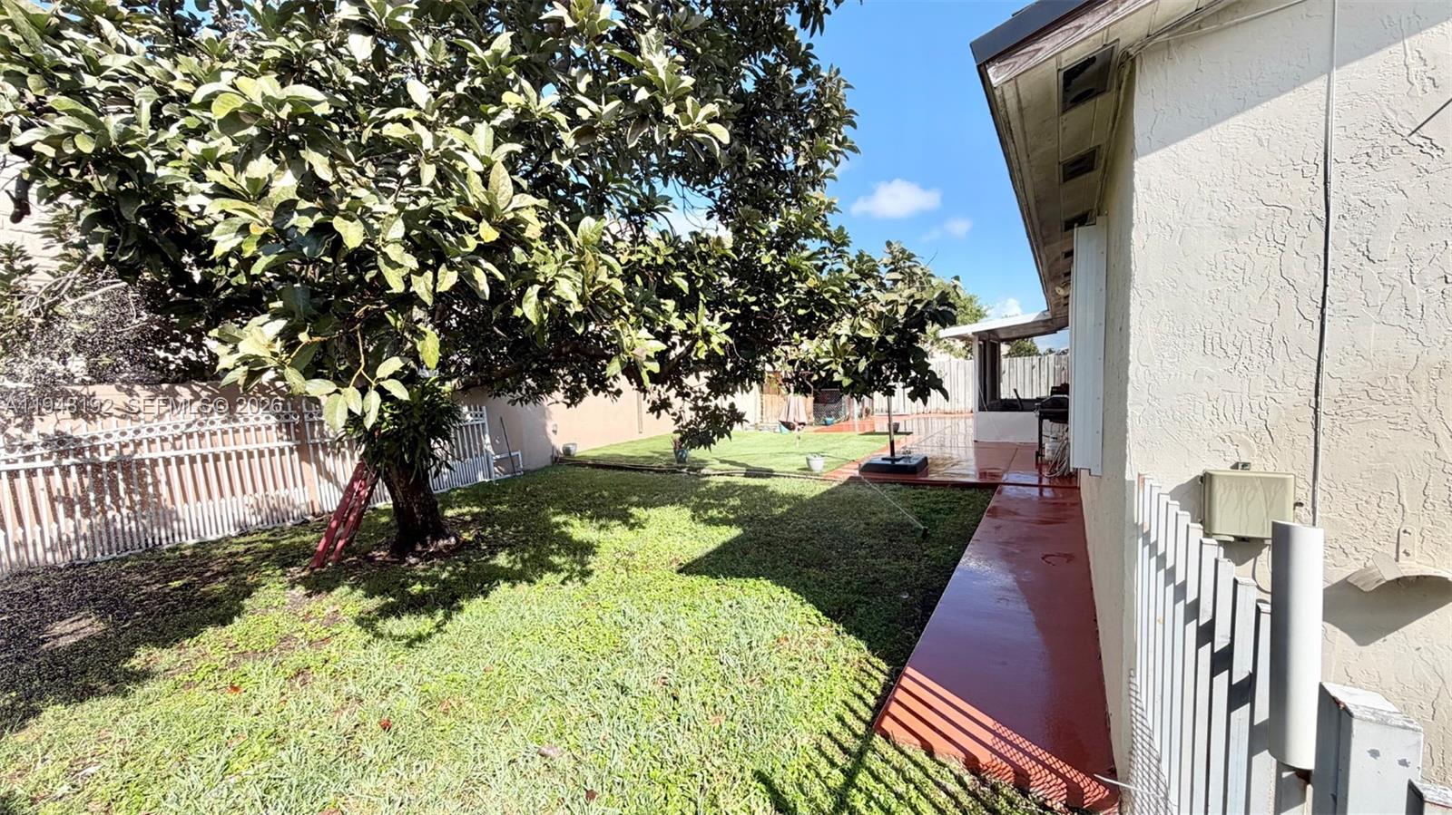 MEADOW WOOD MANOR SEC 9 - Residential