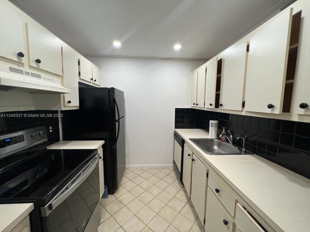 KINGSLEY AT CENTURY VILLA - Residential