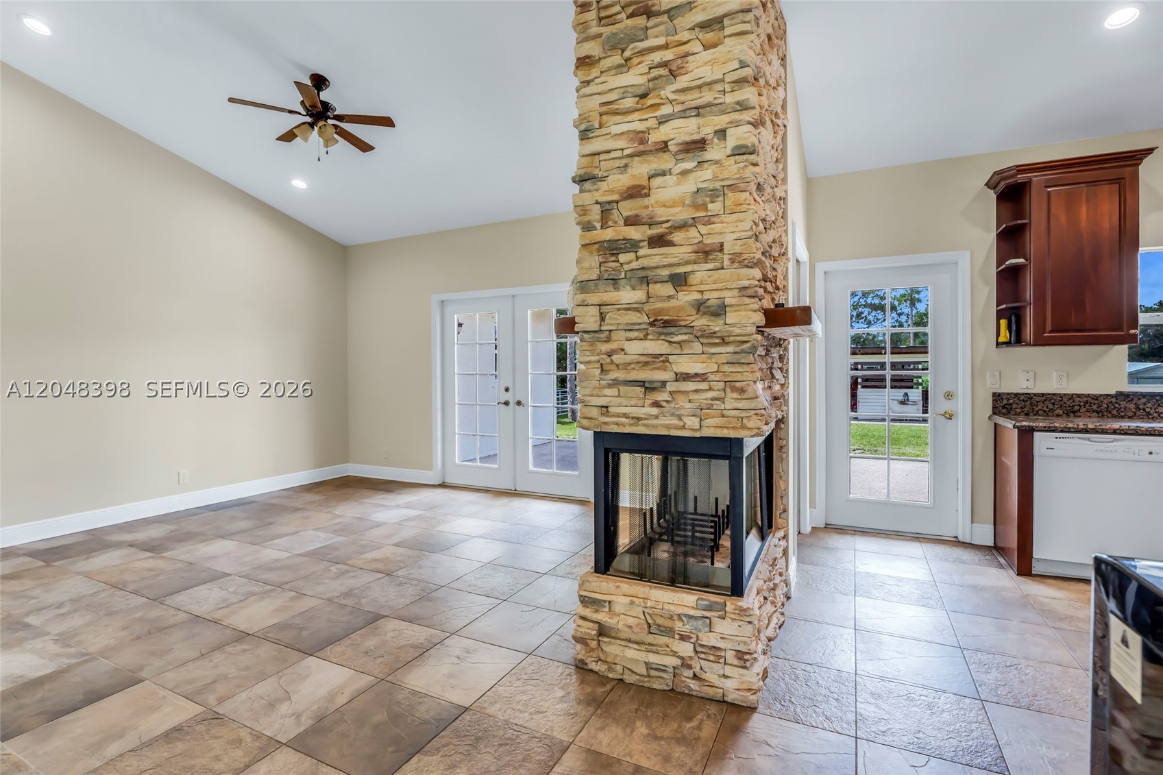 ACREAGE - Residential