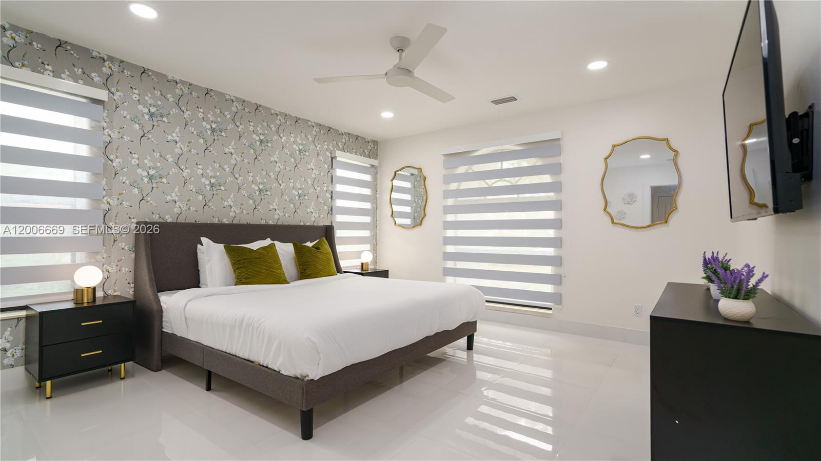 CHAMBERS LAND CO SUB NE1/ - Residential