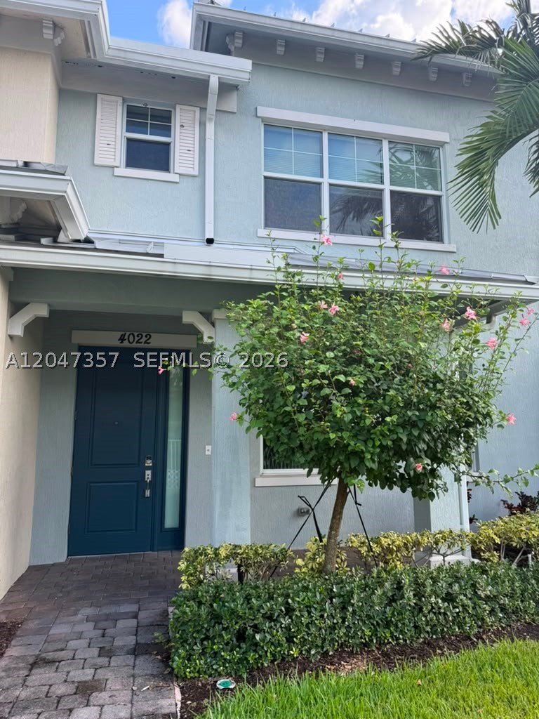 Beautiful and spacious 3-bedroom, 2-story home located in the heart of Hollywood, FL. This well-maintained residence features a private entrance, attached garage, abundant storage, and a bright, functional layout. The large laundry room is conveniently located next to the kitchen, and the home comes fully equipped with all major appliances. Ideally situated near shopping, restaurants, schools, parks, beaches, and major highways, offering both comfort and convenience. A fantastic rental opportunity—schedule your showing today!