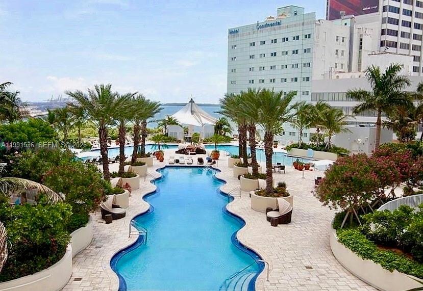 VIZCAYNE NORTH CONDO - Residential